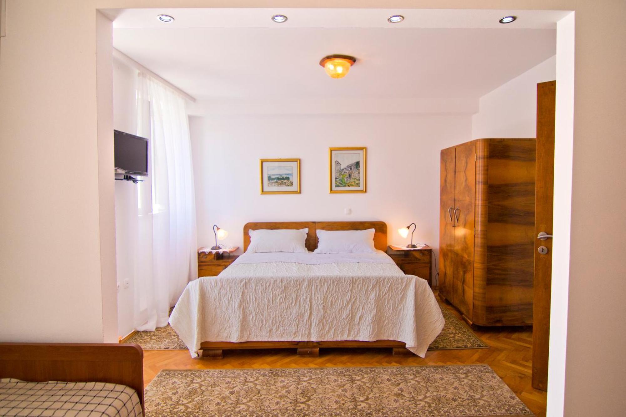Apartments Donika Komiža Quarto foto
